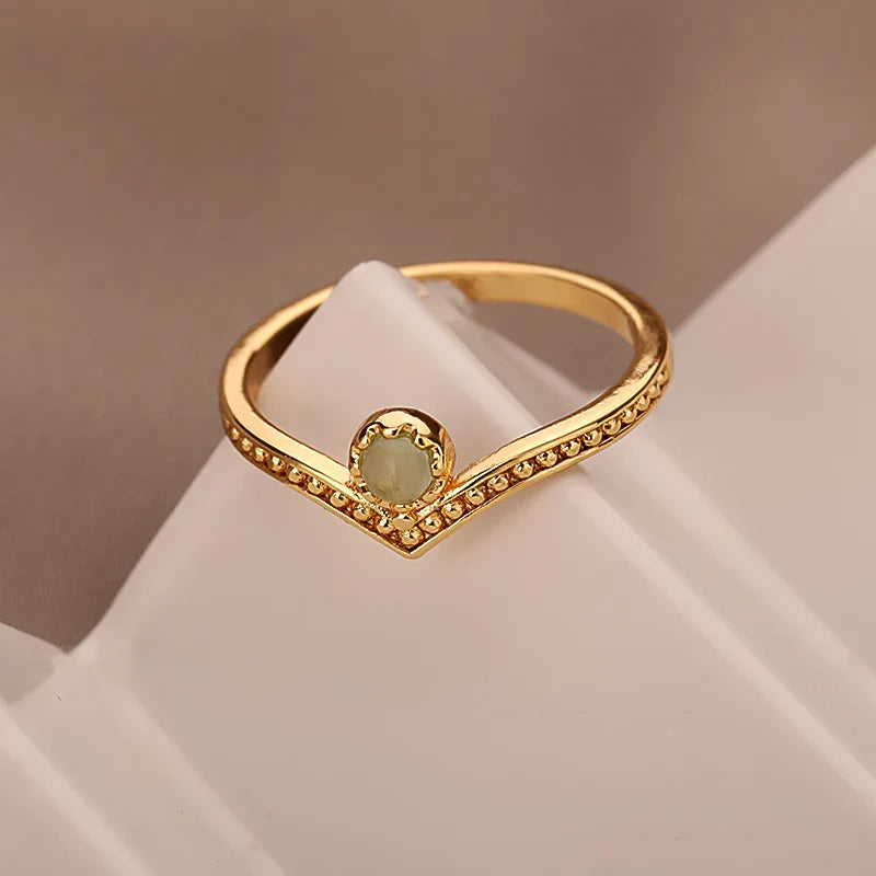 Elegant Gold Waterdrop Opal Crown Ring